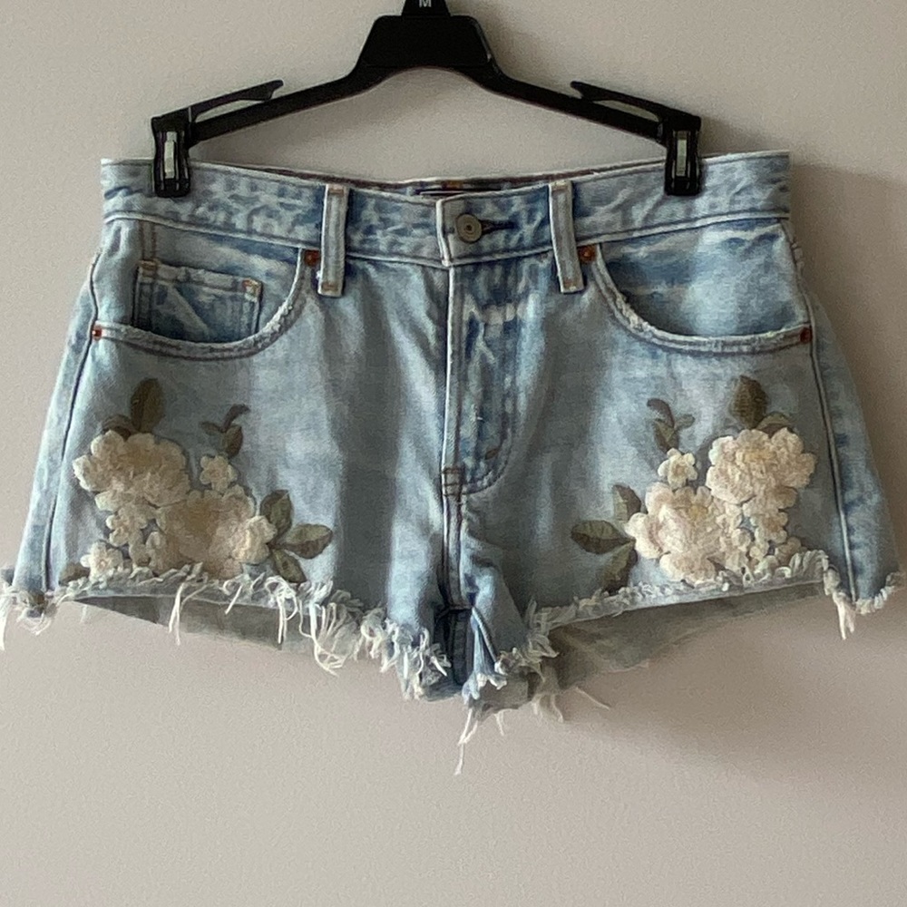 Abercrombie Light Wash Floral Denim Shorts